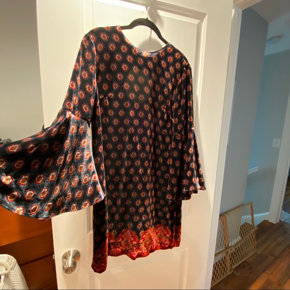 Trina Turk Velvet Shift Dress Bell Sleeves